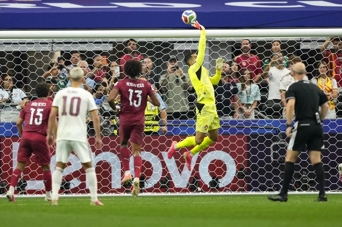 Goalkeeper Diogo Costa made several saves (Photo: EPAImages)