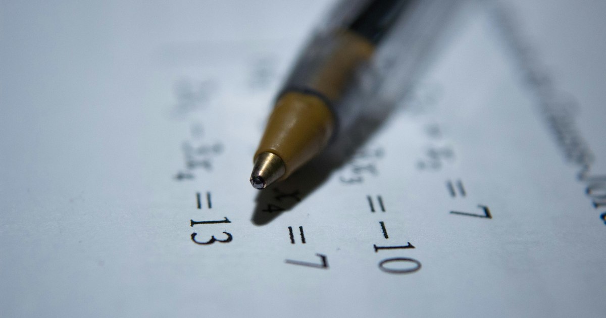 Baccalaureate 2026. Students take the test in Mathematics or History on Wednesday, one day later than the original calendar