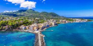 “Europe’s Best Kept Secret”. Italy’s spectacular island, the cheap alternative to the Amalfi Coast