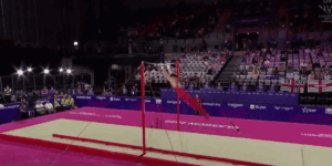 Horror scene at the Commonwealth Games: a gymnast fell on his head from 3 meters