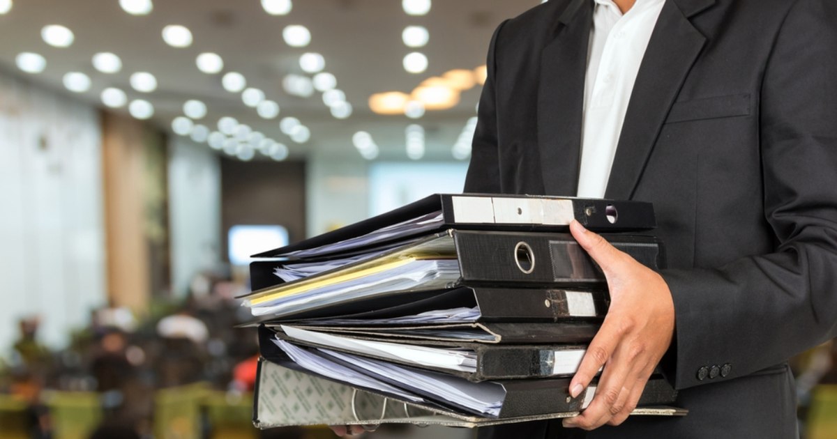 How haphazardly tossed old documents can put you at risk. DNSC explanations