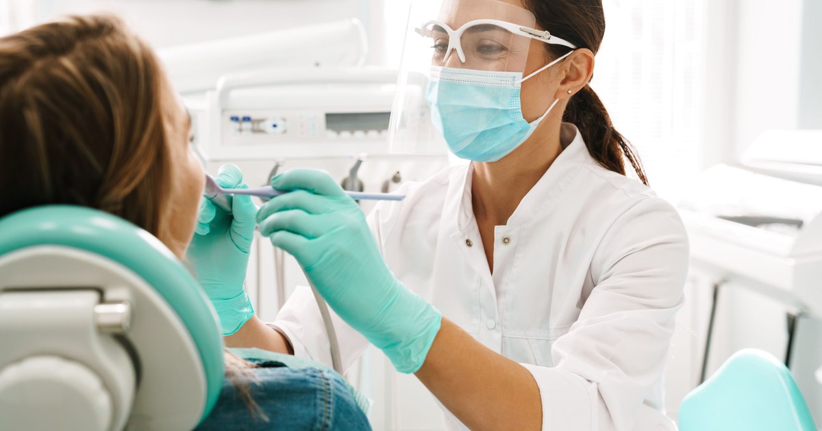 Huge competition in dental schools, although graduates can't find work