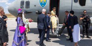 Photo President Nicușor Dan and Mirabela Grădinaru arrived in Ankara. The first meeting was with a delegation from the US Congress