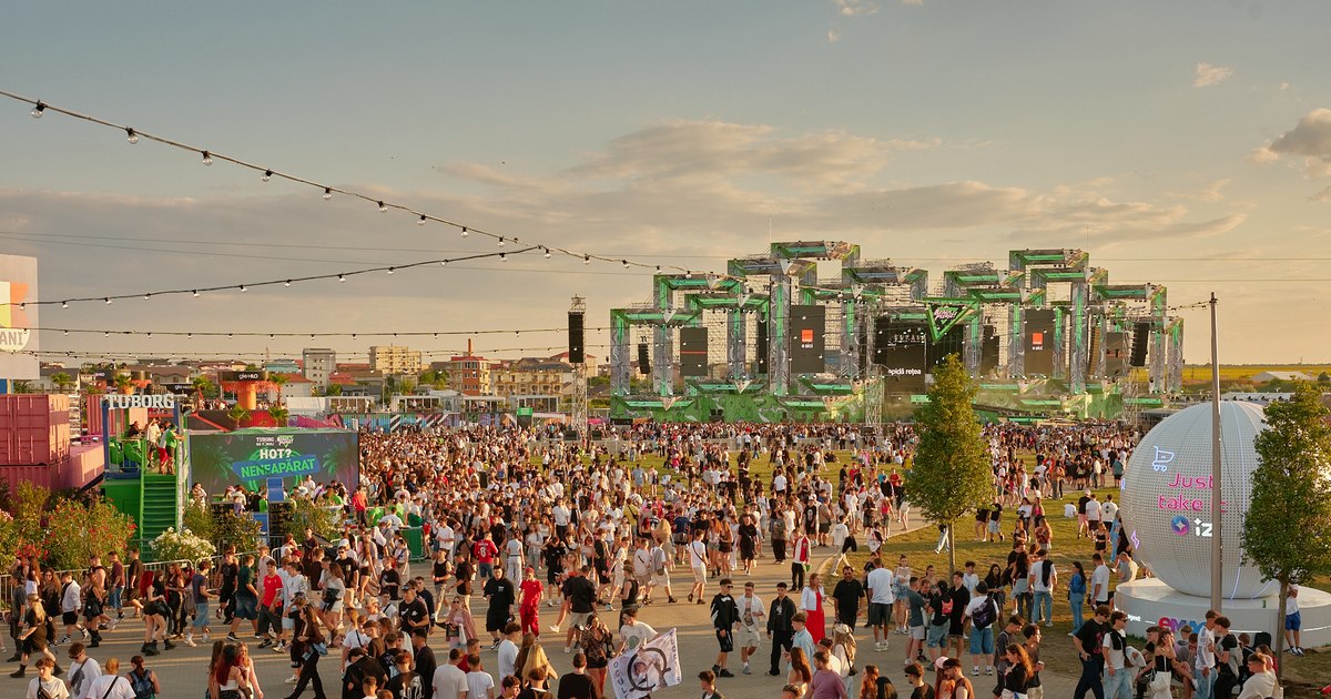 Photo The second day of the "Beach, Please!" festival: 134,000 participants and a spectacular show provided by Playboi Carti