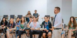 Psychologist Mihai Copăceanu: “It is a mistake and irresponsibility to allow minors to participate in festivals”