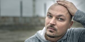 Puya, upset after his concert was interrupted for a fan climbing a pole: “Are you from the Police? It’s his business if he wants to be there”