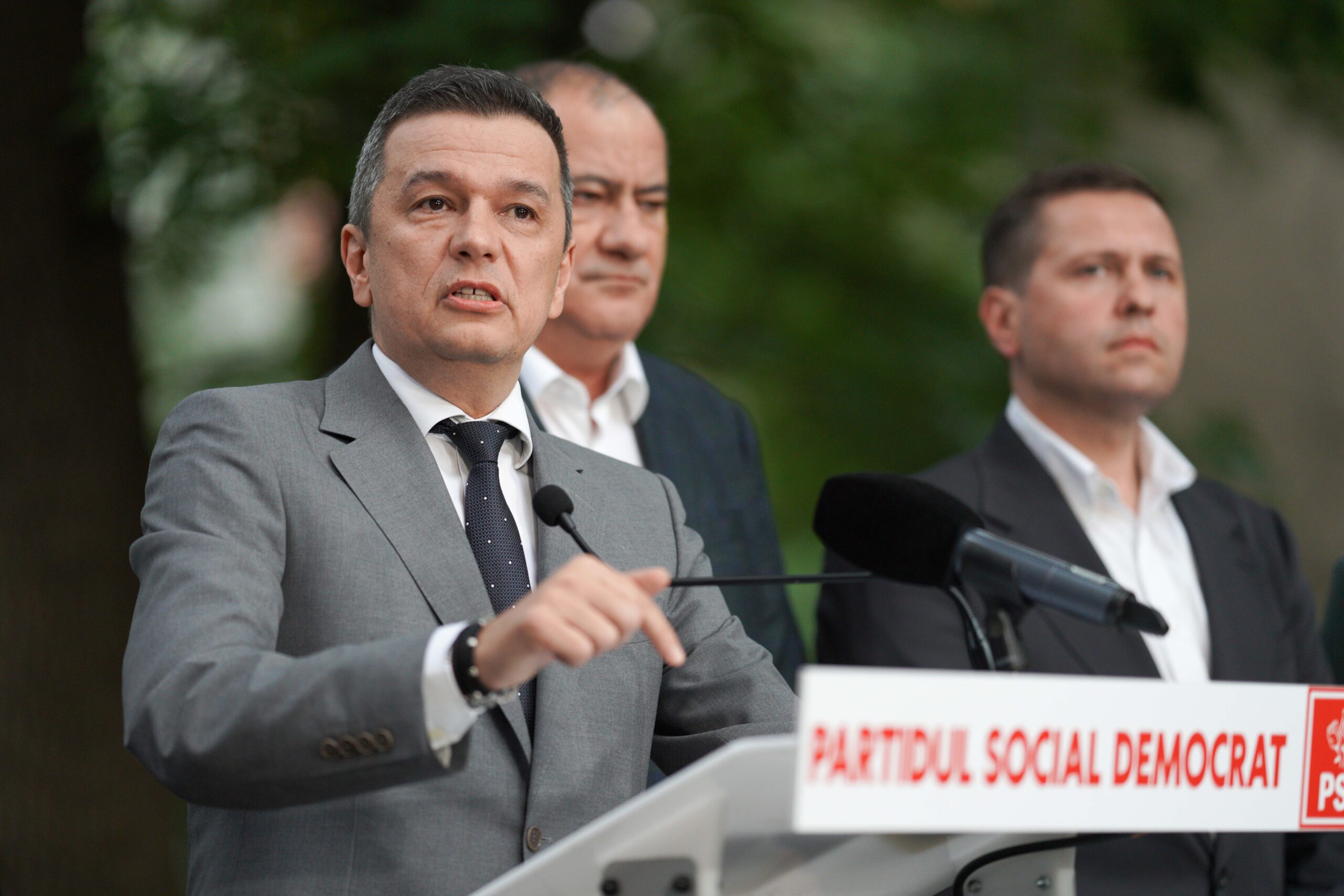 SOURCES PSD says "no" to Bolojan on the SAFE Program. Grindeanu asks for another solution and sets conditions for the Urban Planning Code