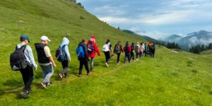 Teacher struck by lightning during a trip with 14 students in the Bucegi Mountains. The children asked the help of a shepherd from a stable