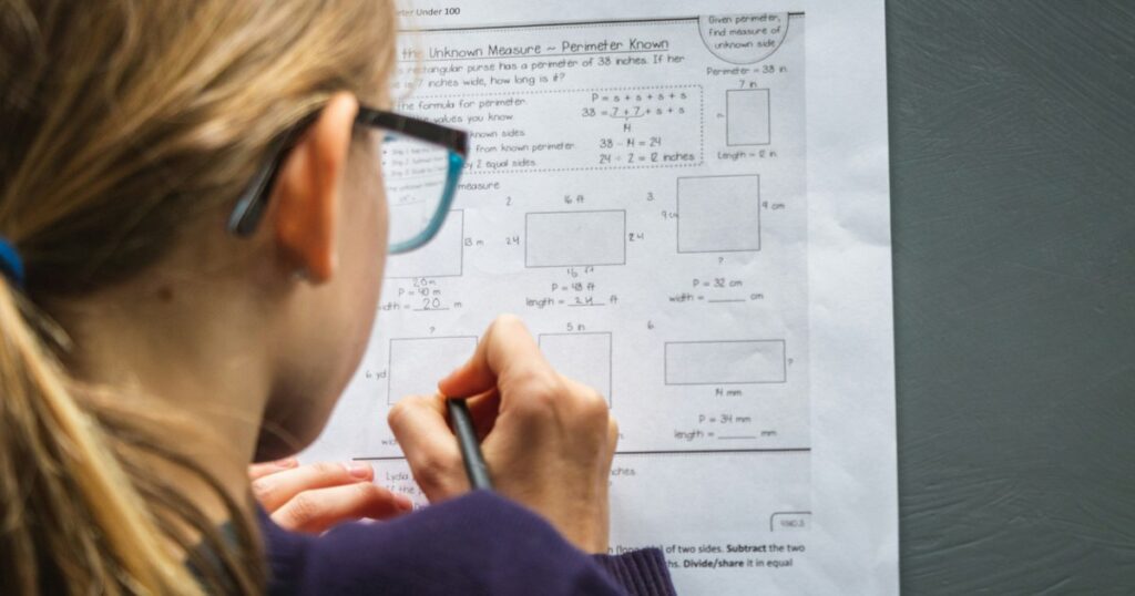 The Ministry of Education is preparing rewards for students who obtained an average of 10 in the National Assessment and the Baccalaureate