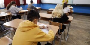 The head of the ISJ Alba accuses that some schools intentionally leave weak students in corrections in order not to affect the results of the National Assessment