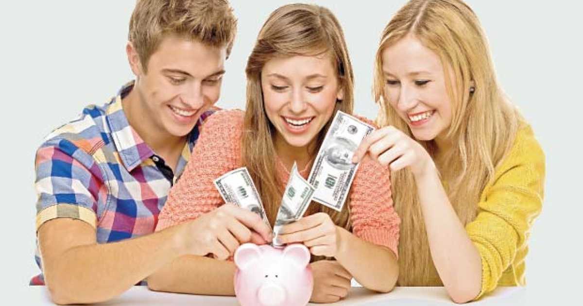 The secret of people who manage to save. It's not just about how much they earn