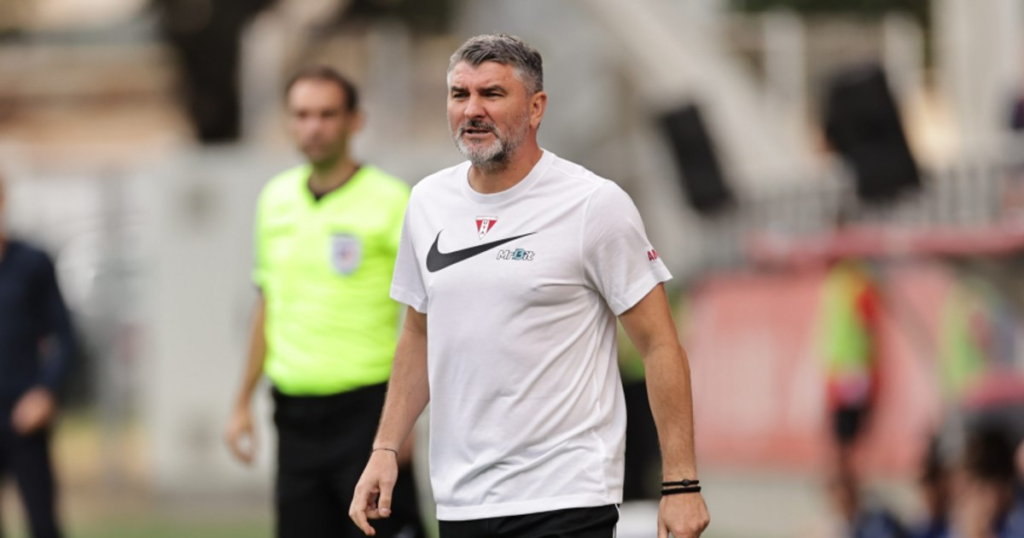 UTA got the first point of the season, after 2-2 with Oțelul. Mihalcea remains worried: "The world is disappointed!"