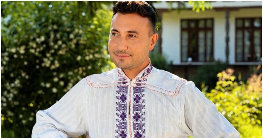 Valentin Sanfira, scared by two bears right next to his cottage in Valea Doftanei: "I thought they were cows"