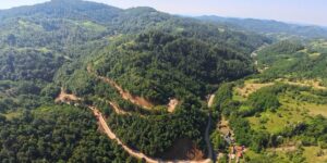 Video Drumul Regelui, the new road in the Zarandului Mountains. From Black Face’s lair of outlaws to Arsenie Boca and Vața Bai’s house