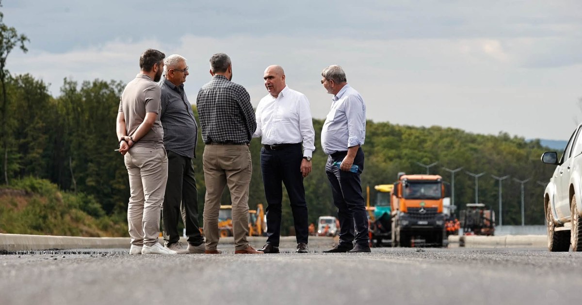 Video Prime Minister Ilie Bolojan inspected the Transilvania Highway construction site. When the 40 km between Cluj and Zalău will travel