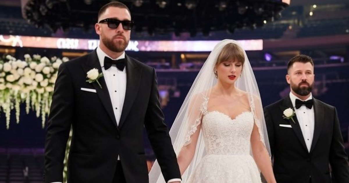 Video Wedding of the year in America. How Adam Sandler ended up officiating the marriage of Taylor Swift and Travis Kelce with 1,000 guests at Madison Square Garden