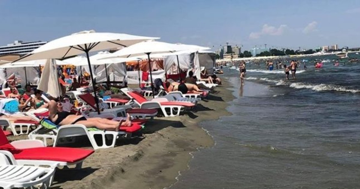 War on Italy's beaches: umbrellas and sunbeds left for "booking" the place, picked up. Fines of up to 500 euros