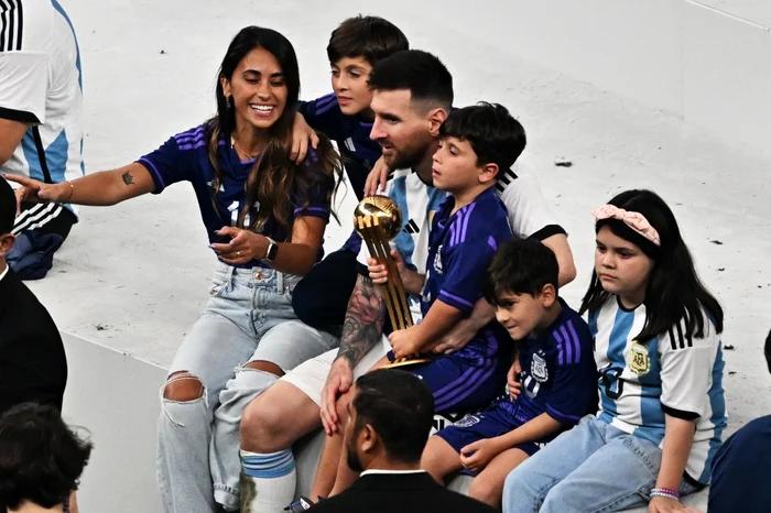 In 2022, Messi celebrated the victory at the football WC with his family (Photo: EPAImages)