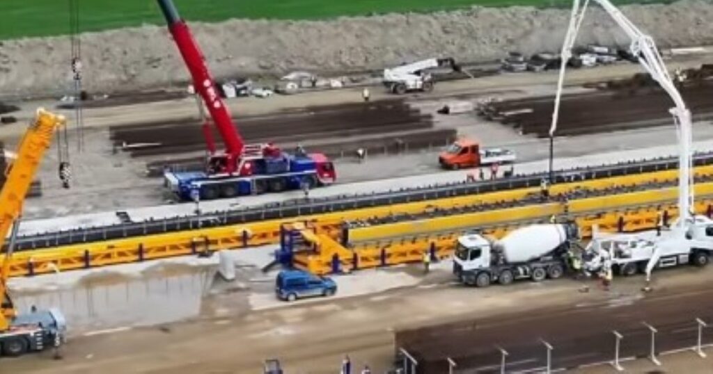 Work is starting on the first mountain lot of the A8. When should the first kilometers of the Unirii Highway, which will connect Moldova with Transylvania, be ready