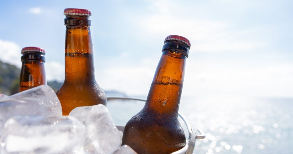 How much does a beer cost you on holiday? Cities with the highest and lowest prices