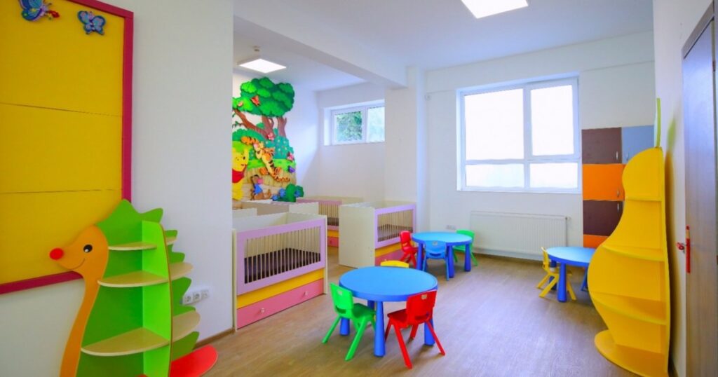 Hundreds of jobs in nurseries built through PNRR. What positions are out for competition