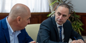 Minister Alexandru Nazare, asked if he accepts the position of prime minister. Answer provided