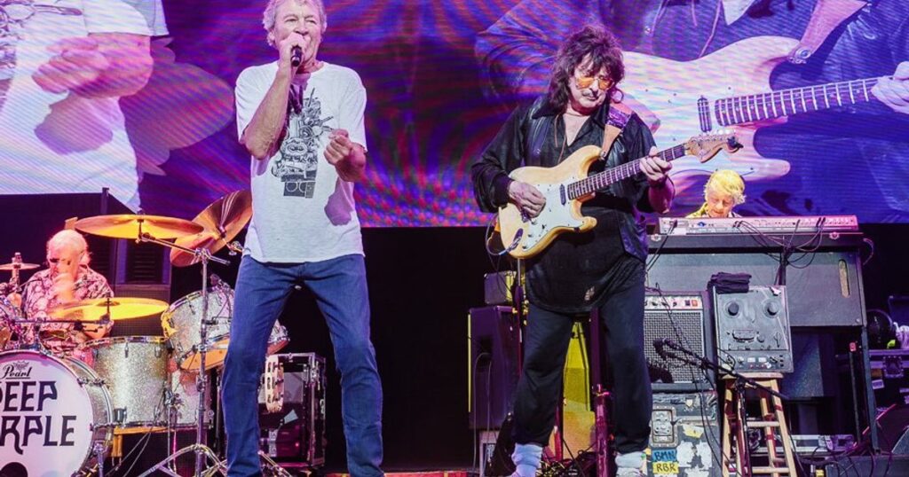 Ritchie Blackmore returned to the stage with Deep Purple after 33 years. Historic moment for fans on 'Smoke on the Water'