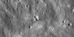 The crater formed on the moon after the crash of a SpaceX rocket. NASA publishes the images